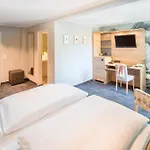 Hotel Romantik Waldschloesschen 4*