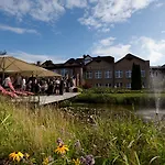 Hotel Romantik Waldschloesschen 4*