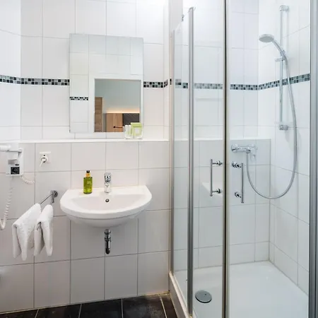 Hotel Romantik Waldschloesschen 4*