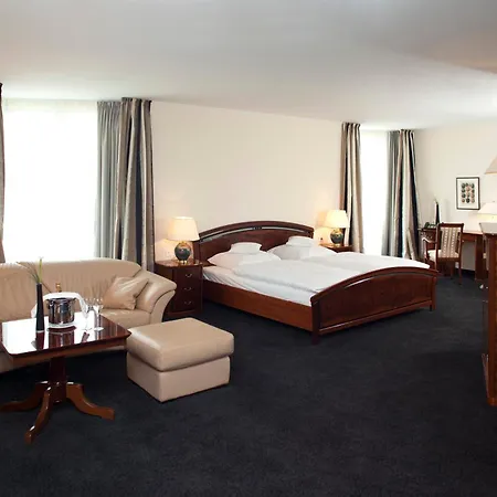 Romantik Waldschloesschen Hotel 4*