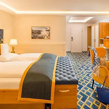 Romantik Waldschloesschen Hotel 4*