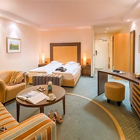Romantik Waldschloesschen Hotel 4*