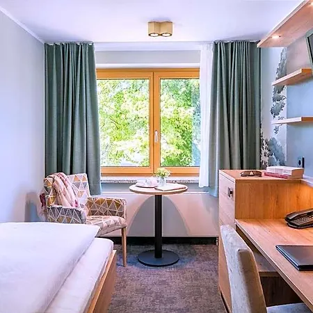 Romantik Waldschloesschen 4*