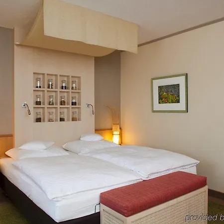 Romantik Waldschloesschen 4* Σλέσβιχ