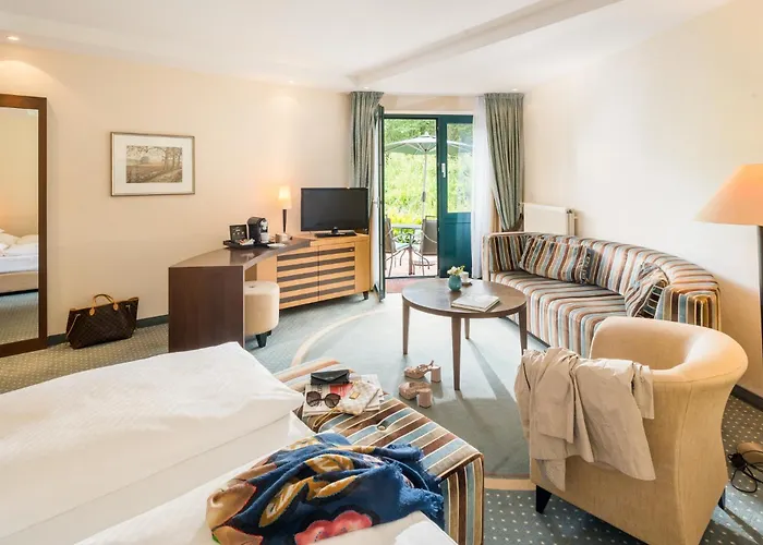 Waldschlösschen Hotel 4*