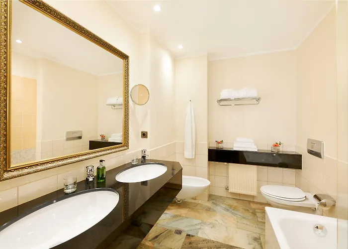 Hotel Romantik Waldschloesschen Schleswig